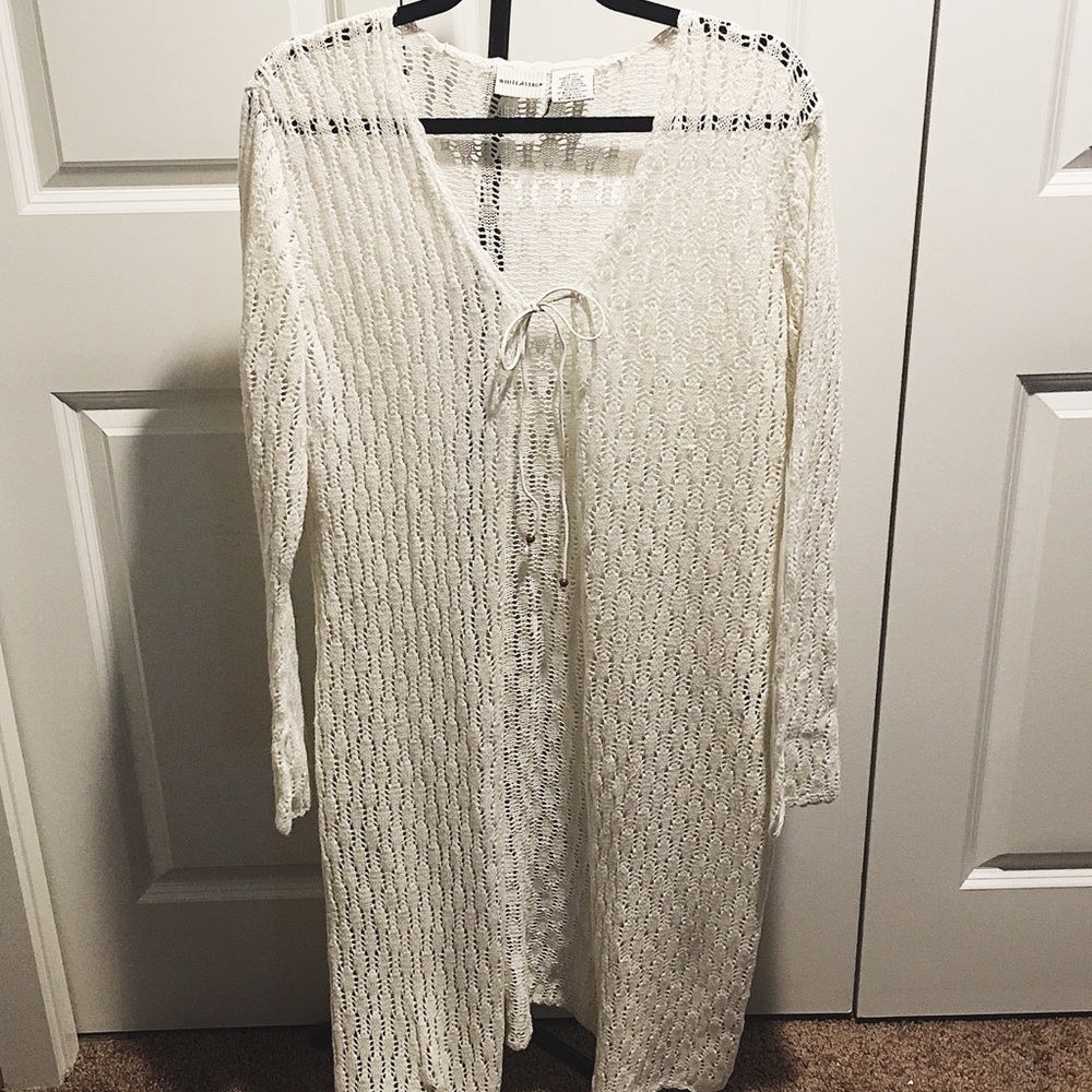 White long knit sweater with side slit